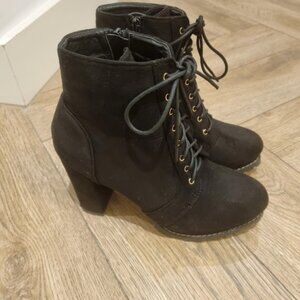 Black Lace-Up Block Heel Boots